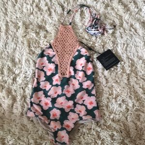 Acacia Honey Teahupo’o One Piece